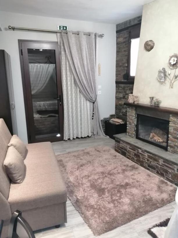 Guesthouse Athanasiou Като-Лутраки Экстерьер фото