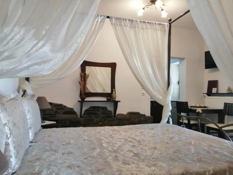 Guesthouse Athanasiou Като-Лутраки Экстерьер фото