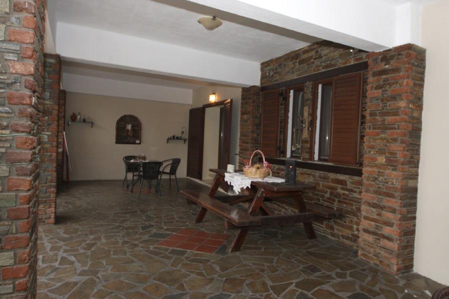 Guesthouse Athanasiou Като-Лутраки Экстерьер фото