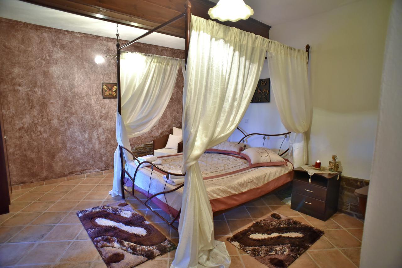 Guesthouse Athanasiou Като-Лутраки Экстерьер фото